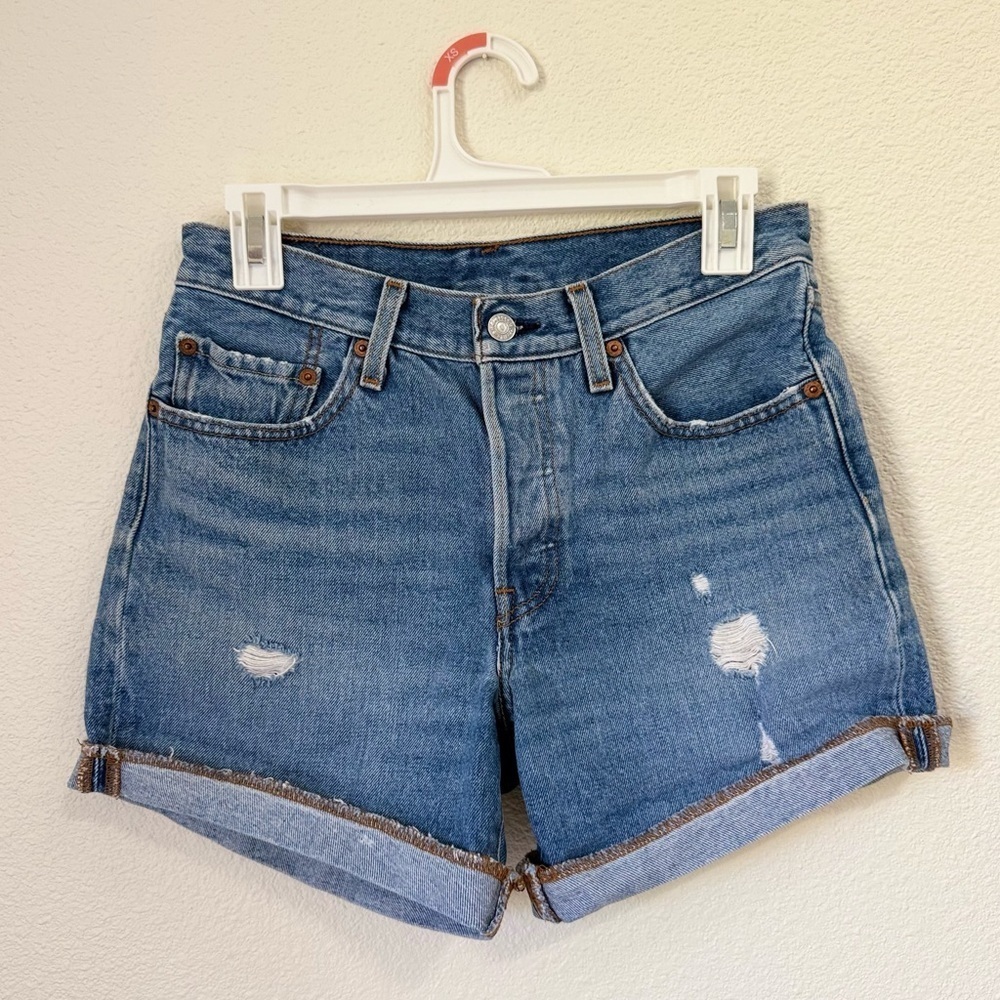 Levi’s Blue Denim Jean Mom Shorts Women’s Size W26